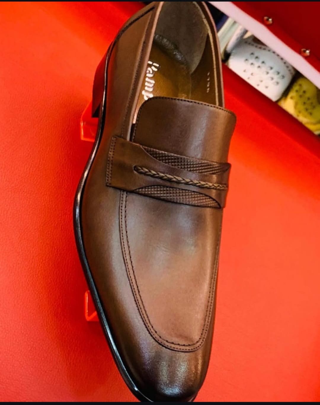 CASUAL SHOES